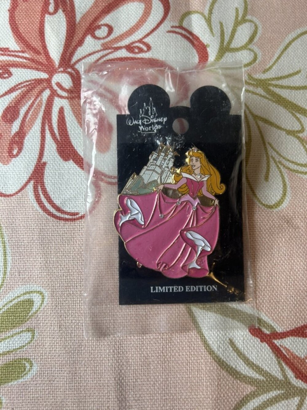 DISNEY Pin SLEEPING BEAUTY PRINCESS BALL EVENT PIN ON CARD LE 1500 WDW Aurora - Picture 2 of 5